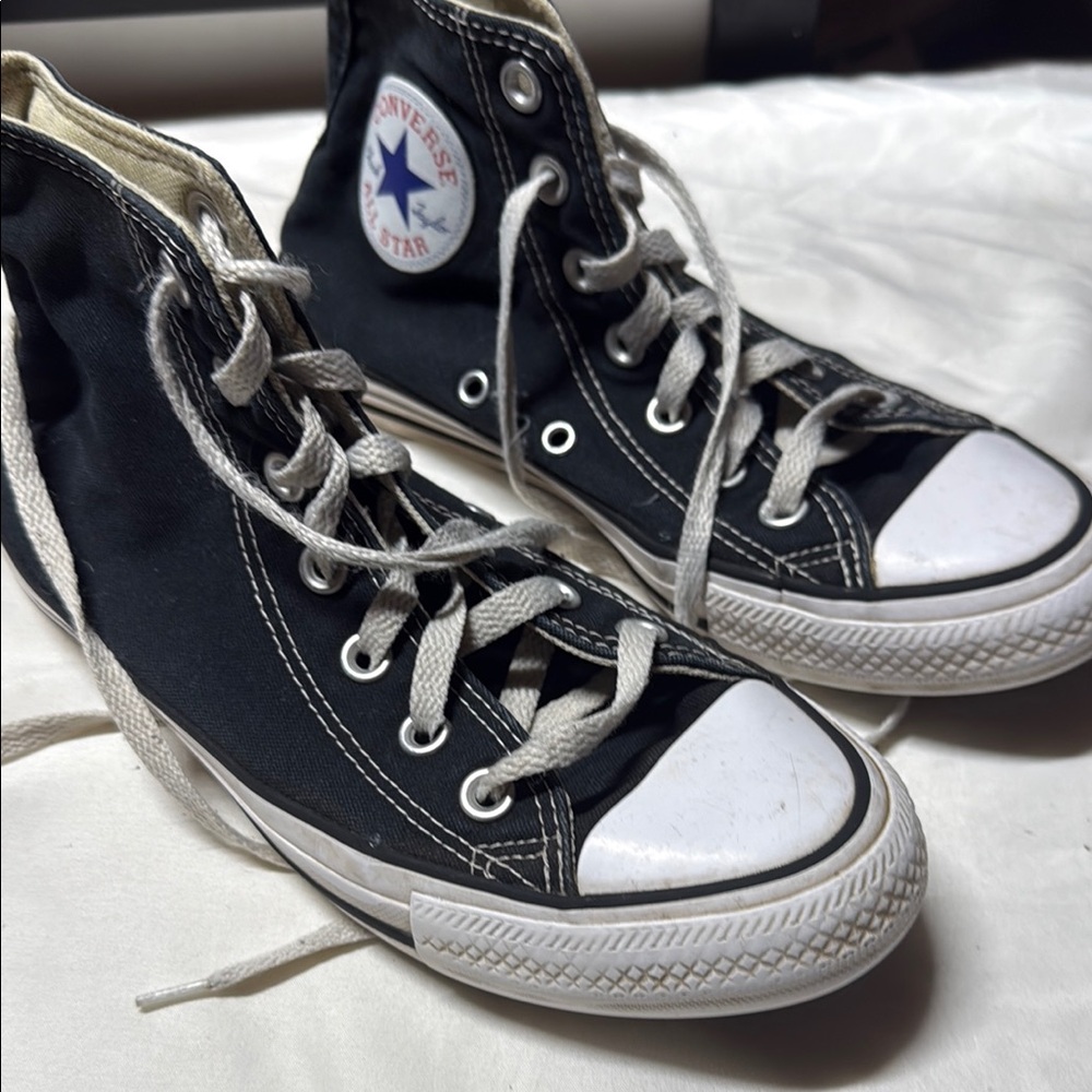 Converse Cream Knit Detail